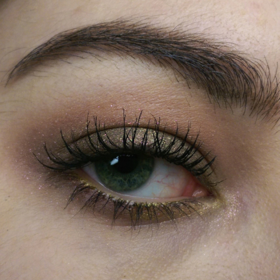 Warm Sparkly Nude feat. Colourpop