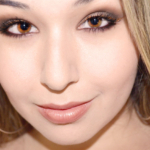 Brown Makeup With Golden Outlined