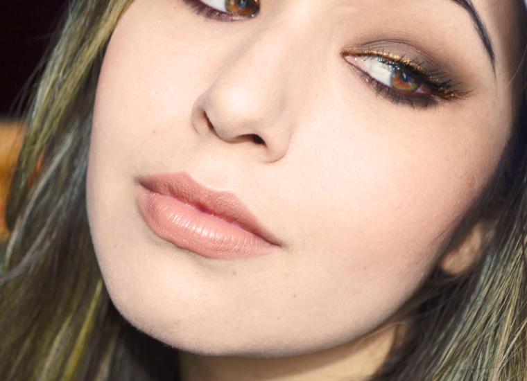 Brown Makeup With Golden Outlined