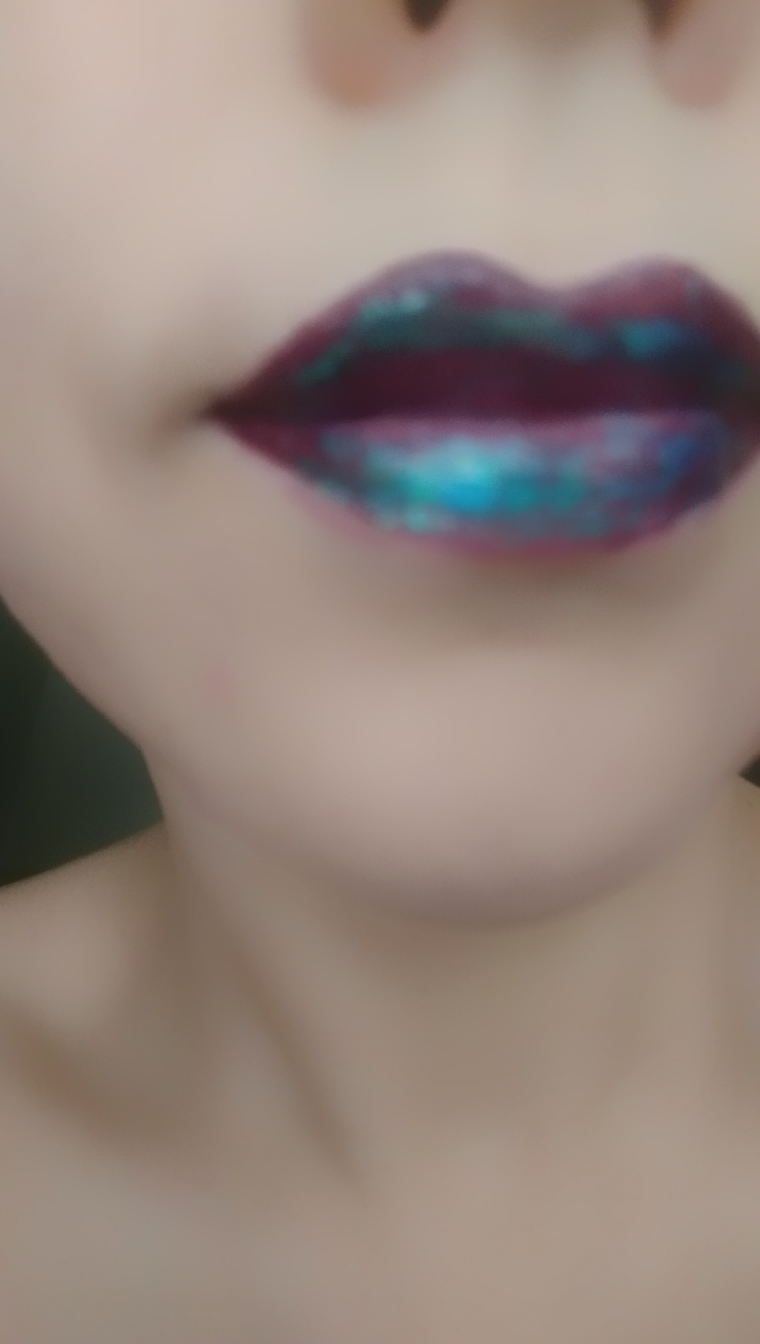 Holographic Lips