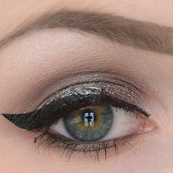 MAC Blue Brown Make-up Look