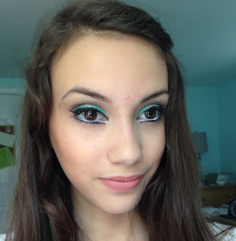 Peacock Green Lids & Dramatic Liner