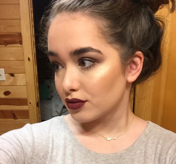Glowy Gold and Red Holiday Look