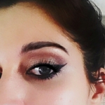 Strong eyeliner for round eyes