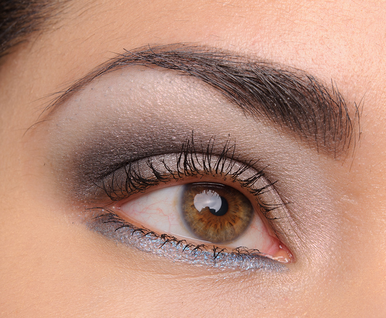 MAC Smoky Eye with Vex & Black Tied Look