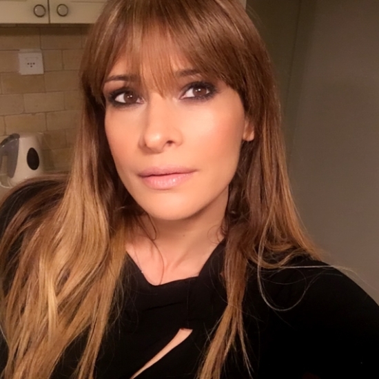 Smoky eyes on perfected skin