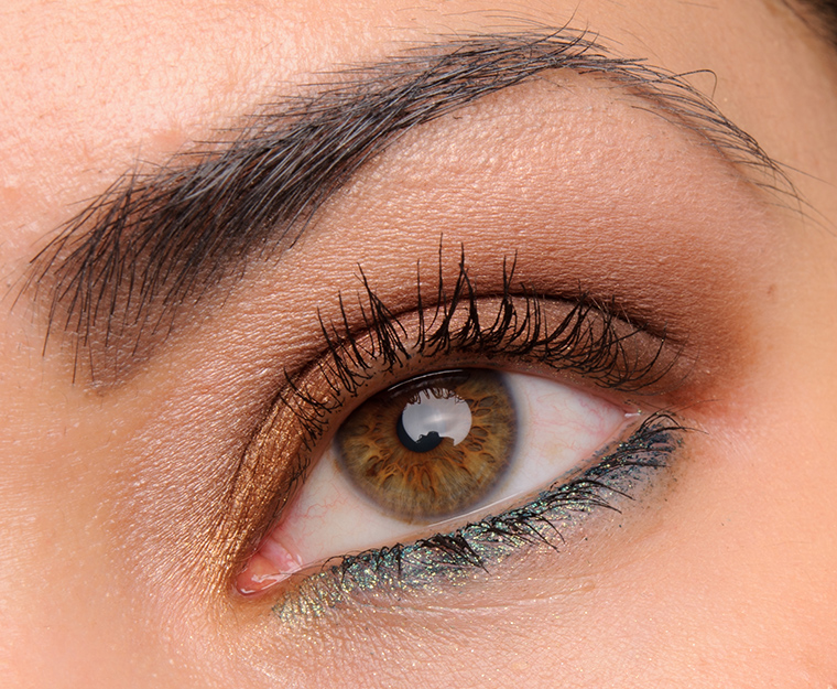 MAC Smoky Warm Neutral Eyeshadow Look