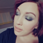 Smoky green-blue look with nude lips