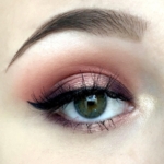 Berry Eye Look