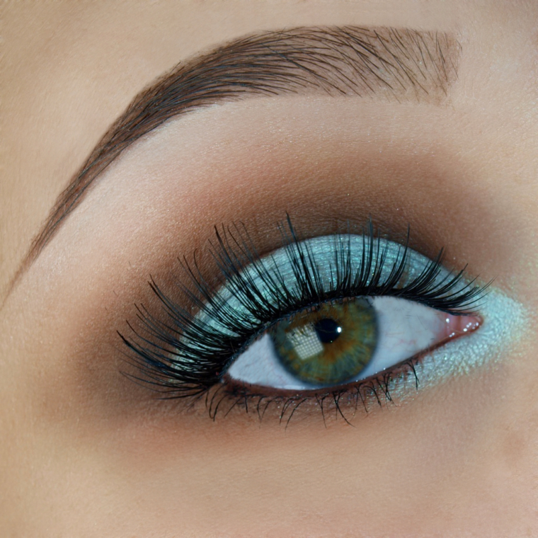 Turquoise Cut Crease