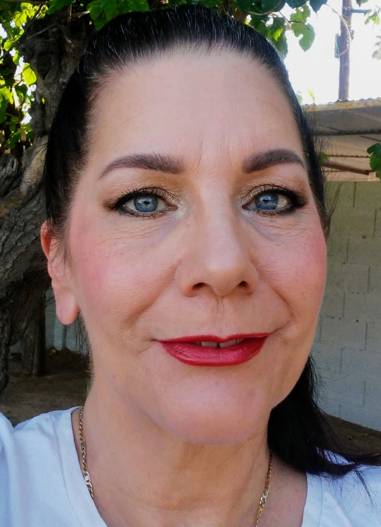 Skinny Dip Gold w/ Yoni Crush Lips