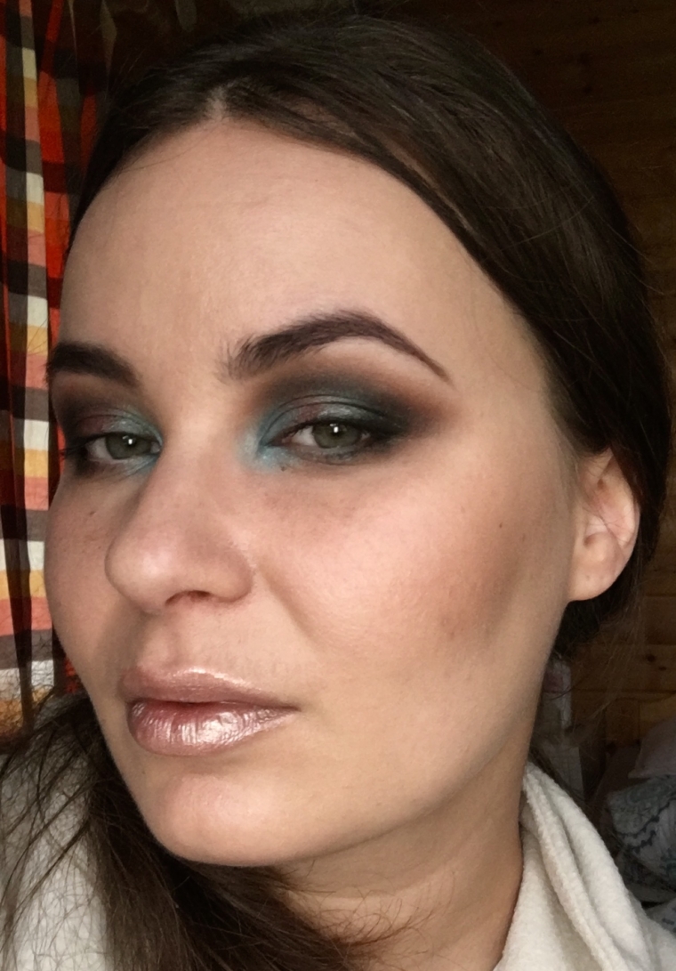 Nightless night with NYX Cosmic Metals
