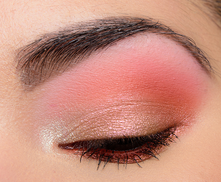 A Sparkly Pale Gold & Orange Eye with MAC & Viseart
