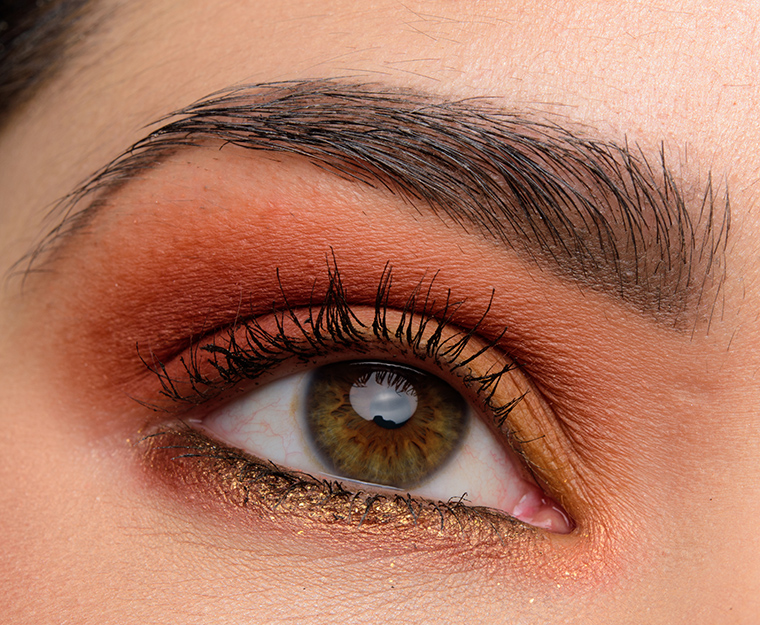 A Rusty Copper Eye with Coloured Raine