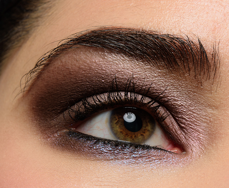 A Smoky Mauve Eye with Hourglass