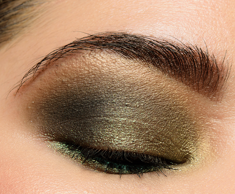 A Smoky Green Look featuring NARS Eyeshadows | Temptalia