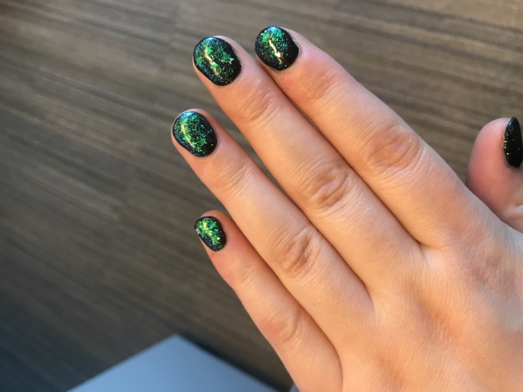 Embedded glitter gel