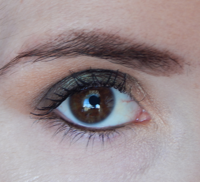 Green Eye look with Urban Decay Born to Run