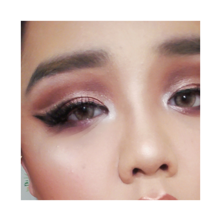 Rosy Cat Eye
