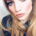 Casual Brownie Look with Some Shine on Top